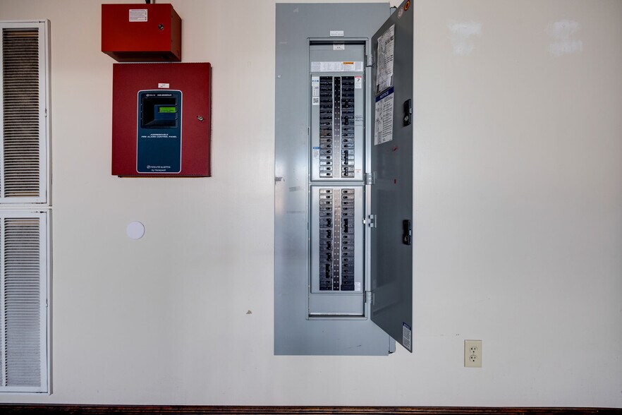 More Photos Of 1437 Market St, Chattanooga Storefront For Lease
