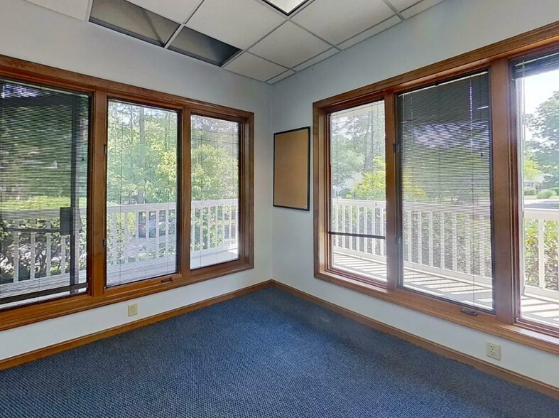More Photos Of 135 Folly Mill Rd, Seabrook Office Residential For Sale