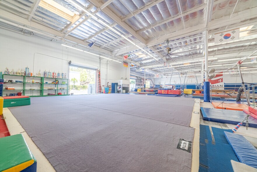 More Photos Of 1 Argonaut, Aliso Viejo Manufacturing For Sale