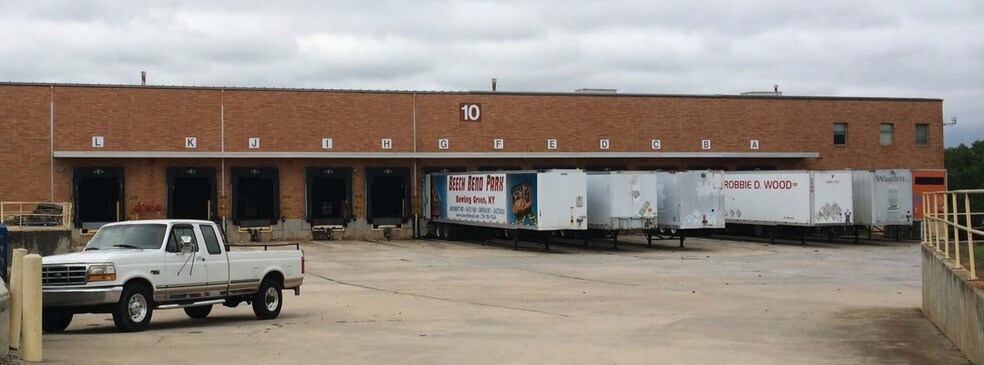 More Photos Of 300 S Main St, Mauldin Warehouse For Lease