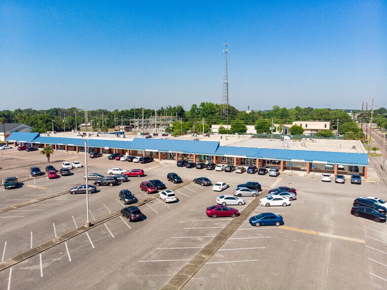 More Photos Of 5200-5322 Pearl St, Jacksonville Freestanding For Sale
