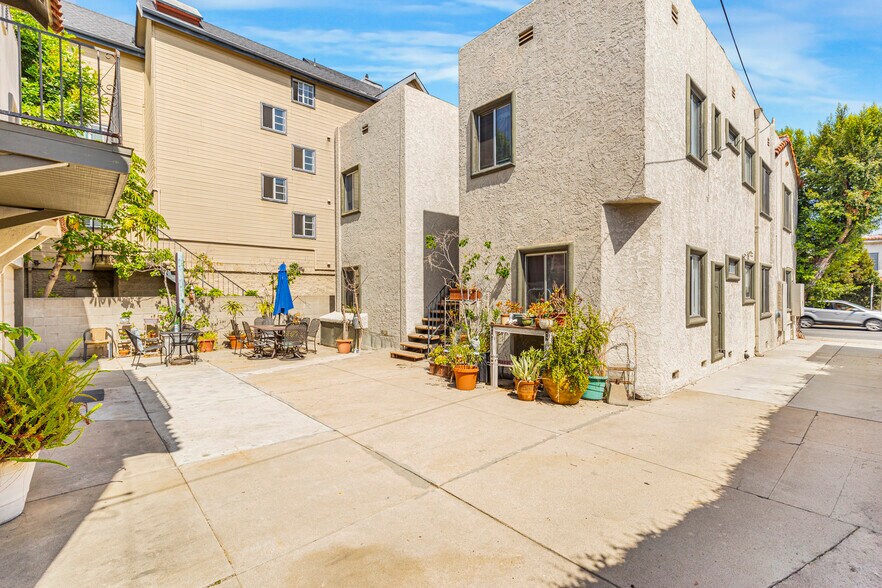 More Photos Of 3822 E 7th St, Long Beach Apartments For Sale