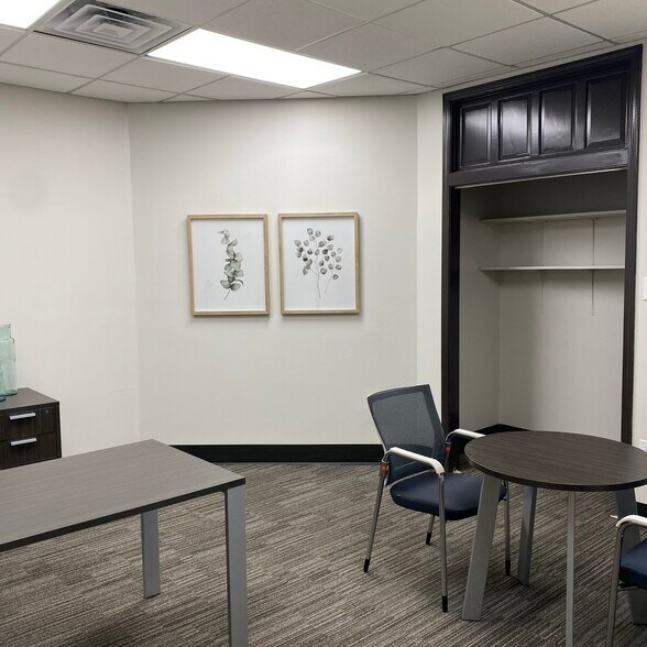 More Photos Of 3029 S Sherwood Forest Blvd, Baton Rouge Office For Sale