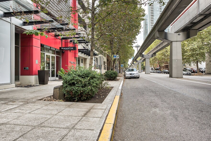 More Photos Of 2105 5th Ave, Seattle Apartments For Lease