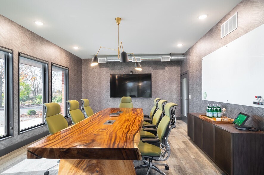 More Photos Of 475 N Weaber St, Annville Office For Lease