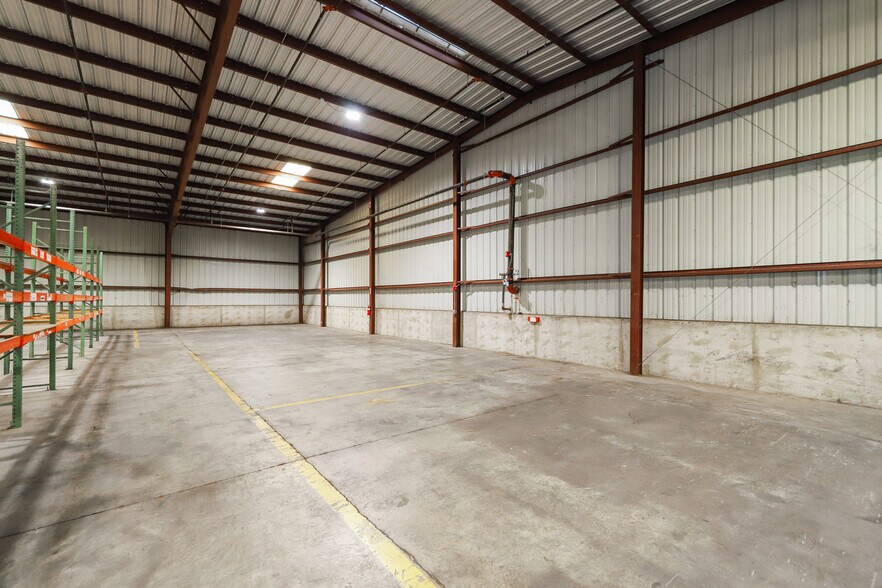 More Photos Of 14415 Import Rd, Laredo Warehouse For Sale