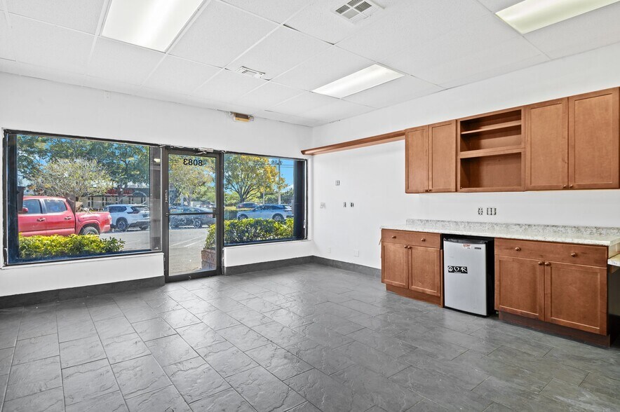 More Photos Of 8075-8091 W Sample Rd, Coral Springs Storefront For Sale