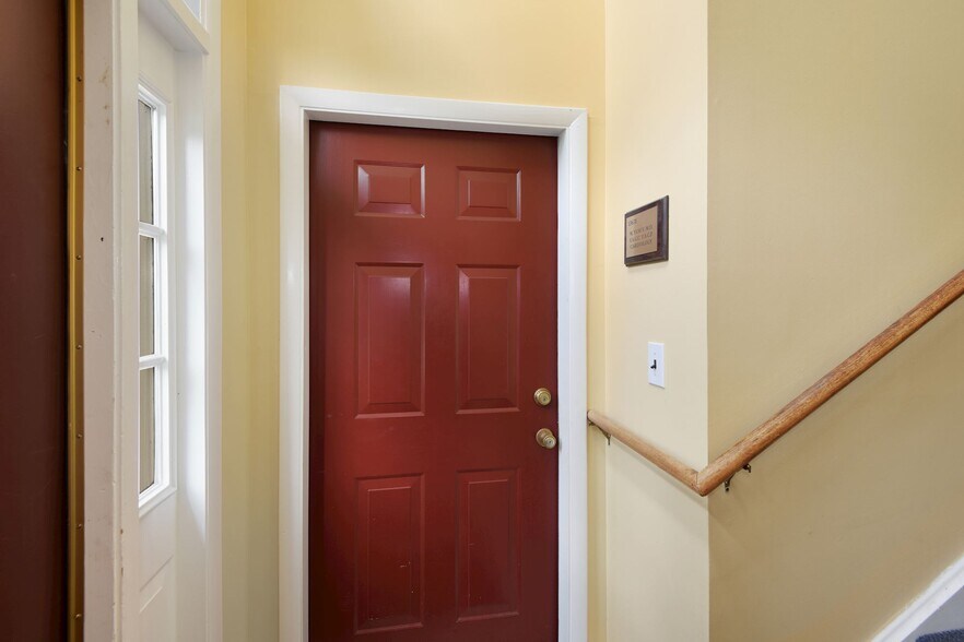 More Photos Of 13621-13689 Baltimore Ave, Laurel Medical For Sale