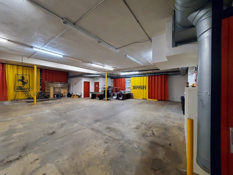 More Photos Of 11426 Ventura Blvd, Studio City Loft Creative Space For Sale