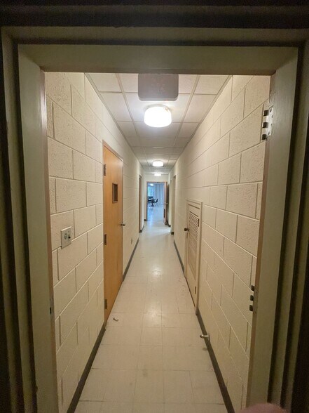 More Photos Of 309 Tibet Ave, Savannah Specialty For Sale