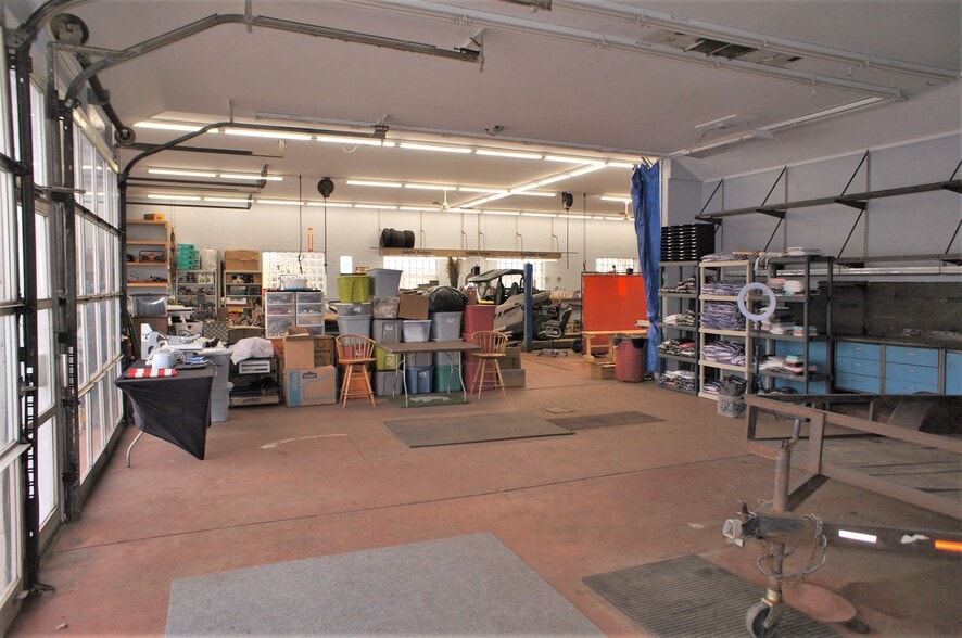 More Photos Of 4632 Lake Shore Rd, Hamburg Auto Repair For Sale