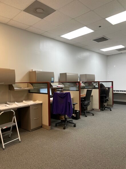 More Photos Of 300 Ed Wright Ln, Newport News Unknown For Lease