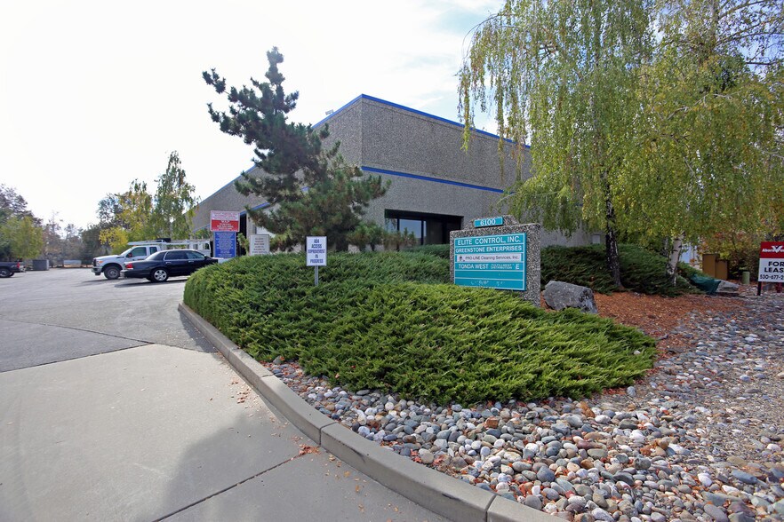 More Photos Of 6100 Enterprise Dr, Diamond Springs Light Distribution For Lease