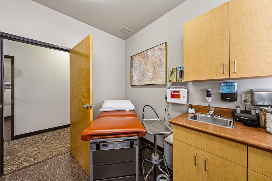 More Photos Of 3156 State St, Medford Medical For Sale