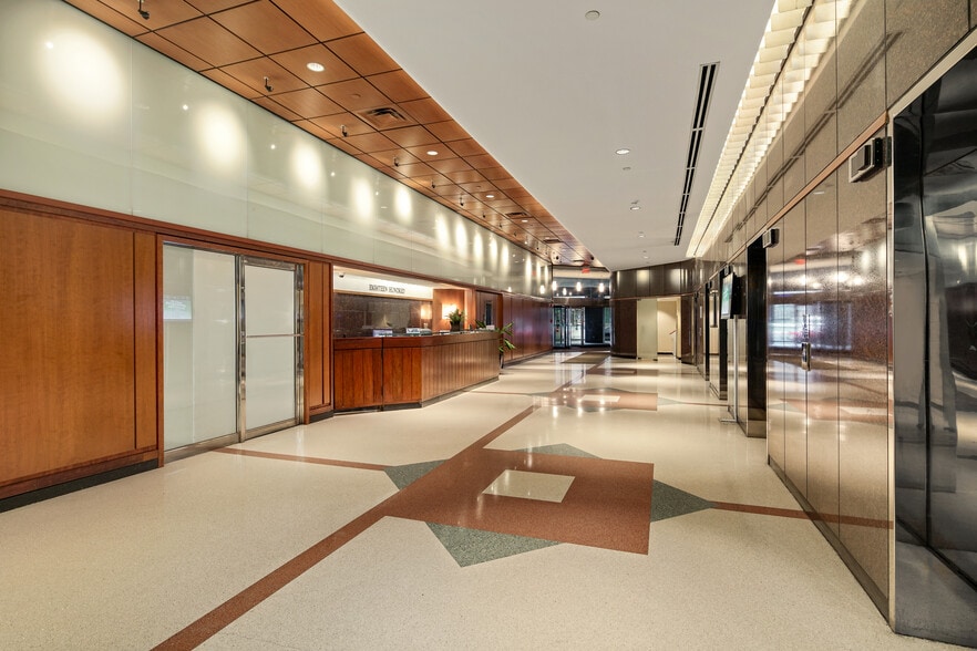 More Photos Of 1880 John F Kennedy Blvd, Philadelphia Medical For Lease