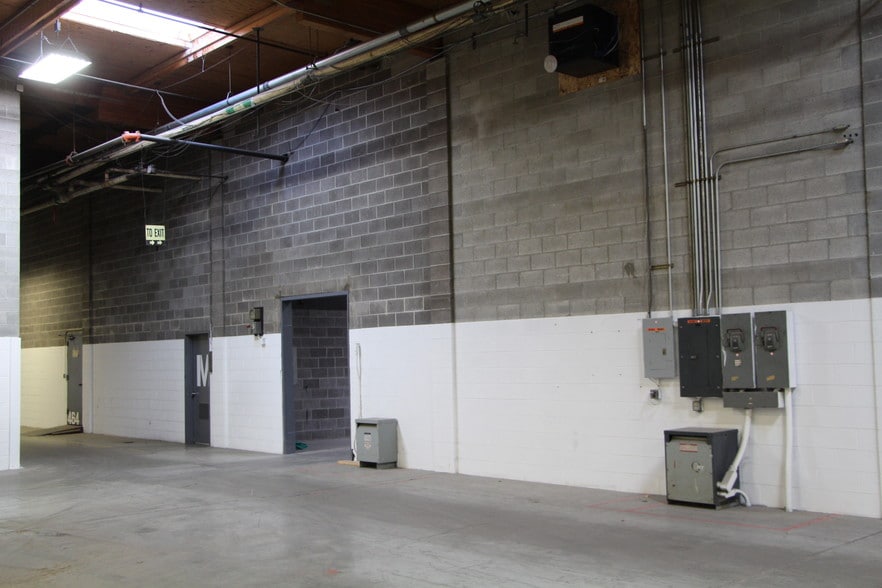 More Photos Of 6700-6800 NE 59th Pl, Portland Warehouse For Lease