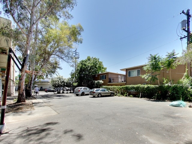 More Photos Of 717 N San Joaquin St, Stockton Apartments For Sale