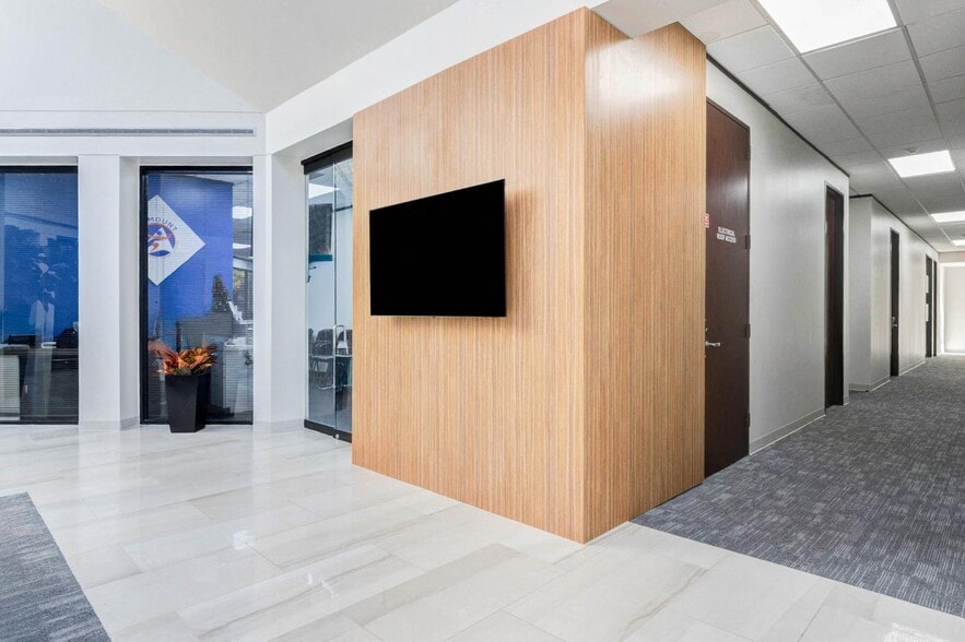 More Photos Of 4675 Sweetwater Blvd, Sugar Land Unknown For Lease
