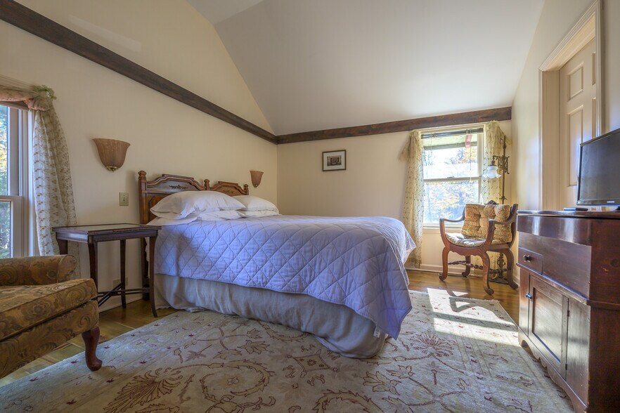 More Photos Of 518 Main St, Great Barrington Hospitality For Sale