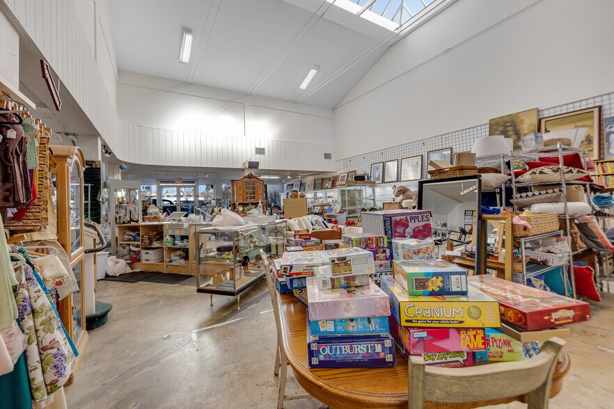 More Photos Of 201 Western Ave, Petaluma Storefront Retail Office For Sale