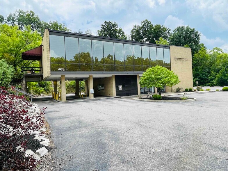 Primary Photo Of 5942 Us-60, Ashland Bank For Sale