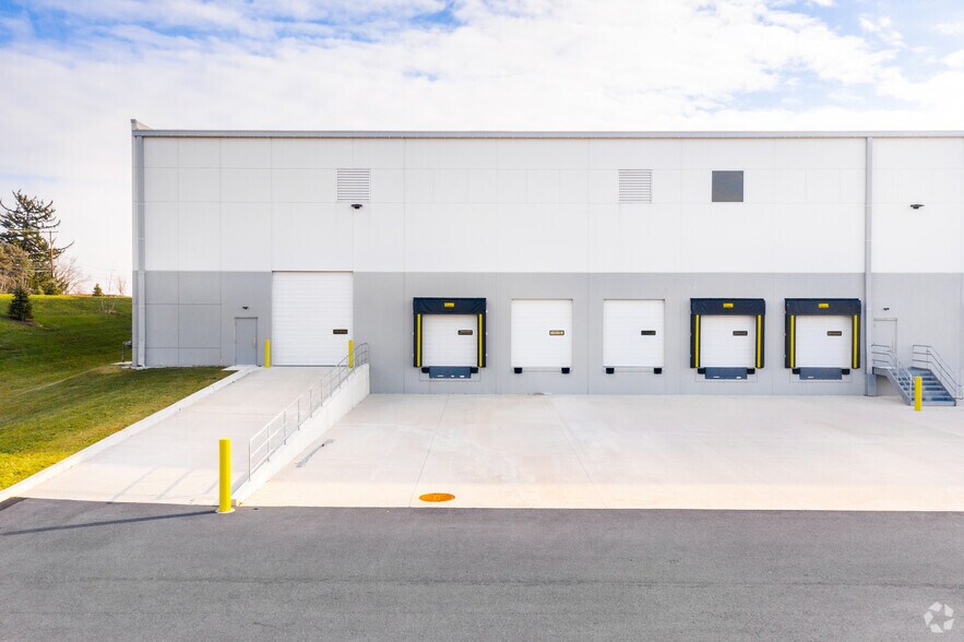 More Photos Of 120 W Pumping Station Rd, Quakertown Warehouse For Lease