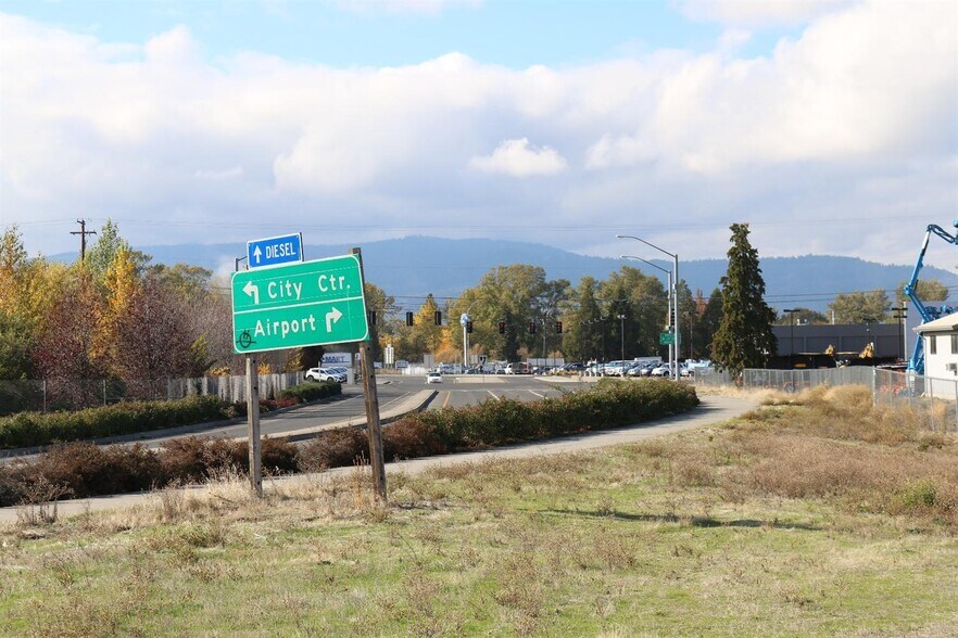 More Photos Of 2453 Crater Lake Highway, Medford Land For Sale