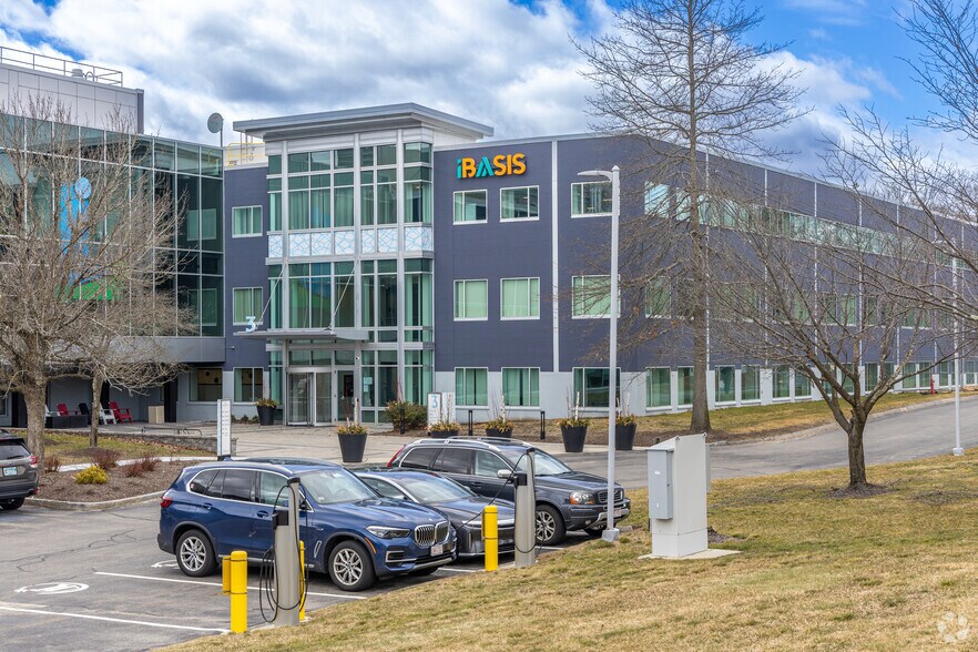 More Photos Of 10 Maguire Rd, Lexington Office For Lease