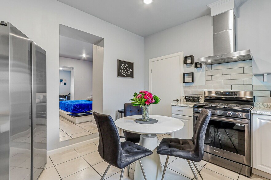 More Photos Of 2222 Bassett Ave, El Paso Storefront Retail Residential For Sale