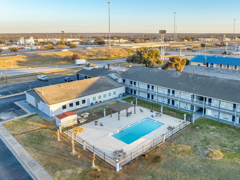 More Photos Of 10159 I-20, Eastland Hotel For Sale