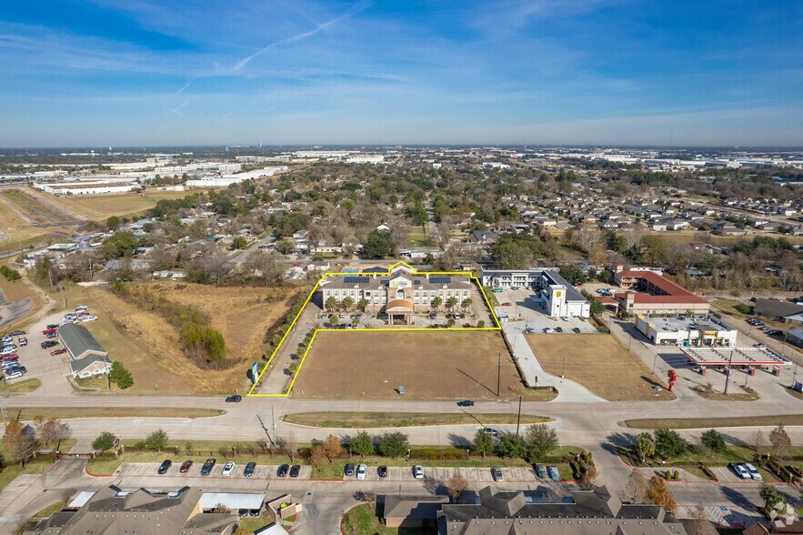 More Photos Of 9120 West Rd, Houston Hotel For Sale