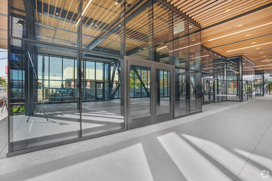 More Photos Of 843 N Spring St, Los Angeles Office For Lease