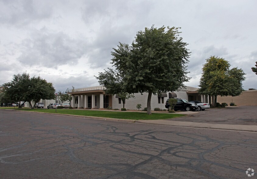 More Photos Of 2632 S 24th St, Phoenix Office For Lease
