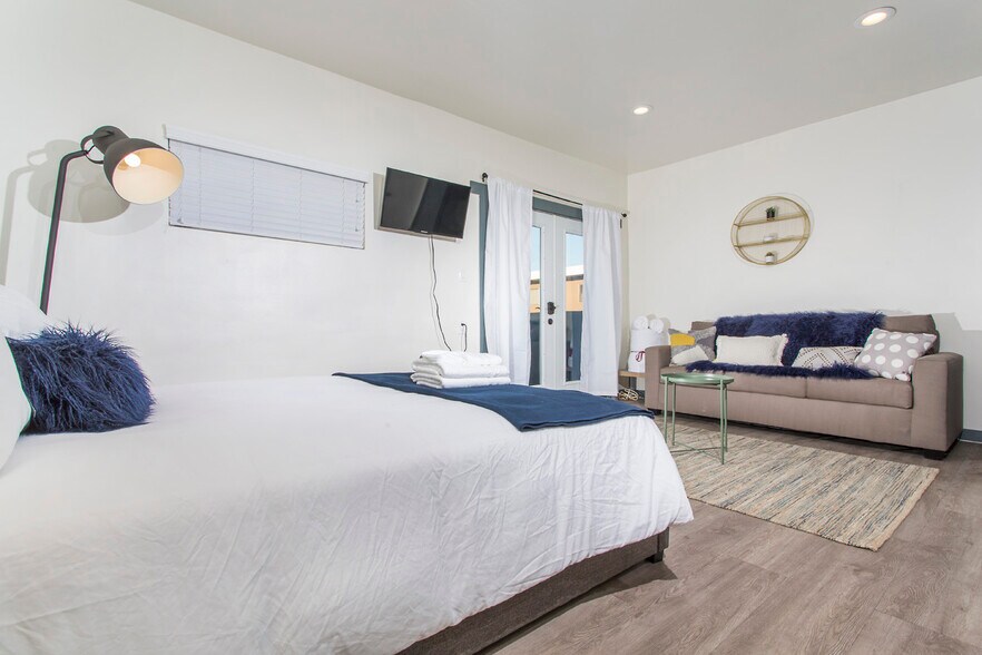 More Photos Of 12128 Ramona Ave, Hawthorne Apartments For Sale