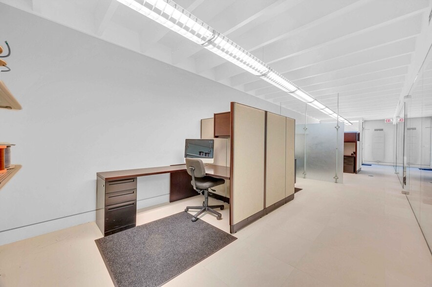 More Photos Of 4621 Ponce De Leon Blvd, Coral Gables Office For Sale