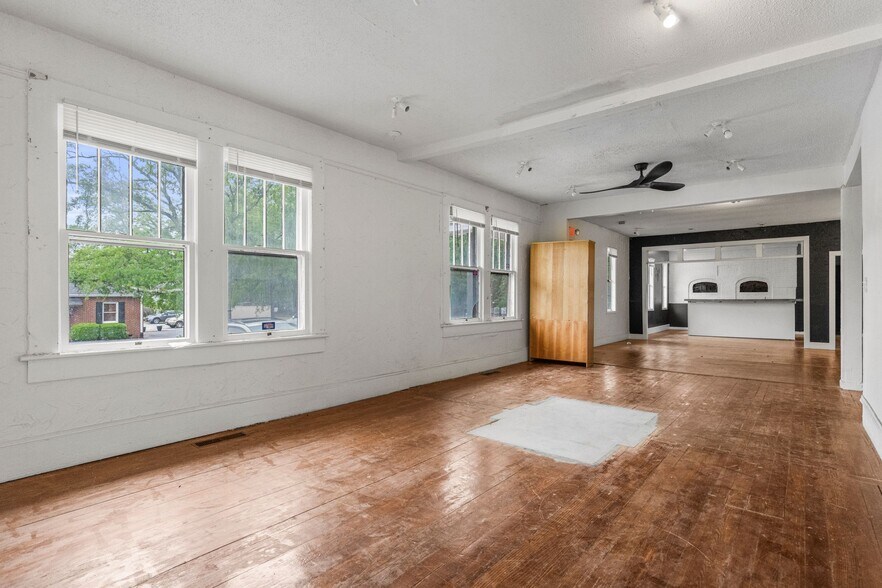 More Photos Of 906 W Poinsett St, Greer Restaurant For Sale