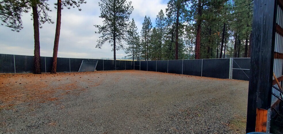 More Photos Of 4020 N Huetter Rd, Coeur d'Alene Flex For Lease