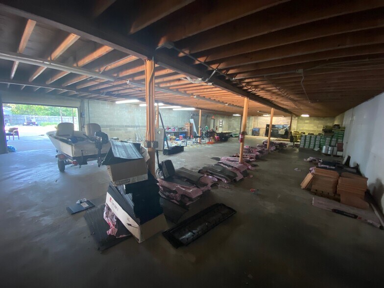 More Photos Of 1500 Main St NE, Palm Bay Light Distribution For Sale
