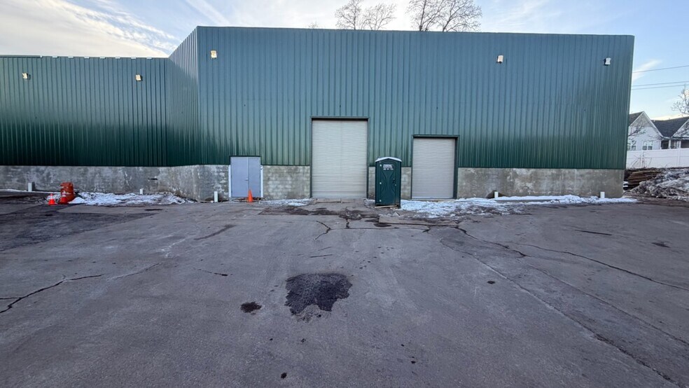Primary Photo Of 790 Bloomfield Ave, Clifton Warehouse For Lease