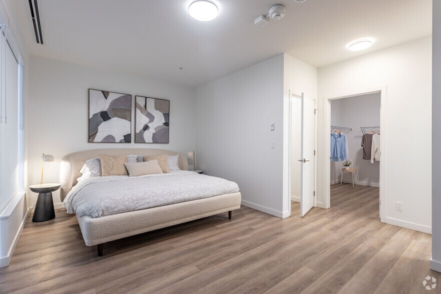 More Photos Of 11130 86 Av NW, Edmonton Apartments For Lease