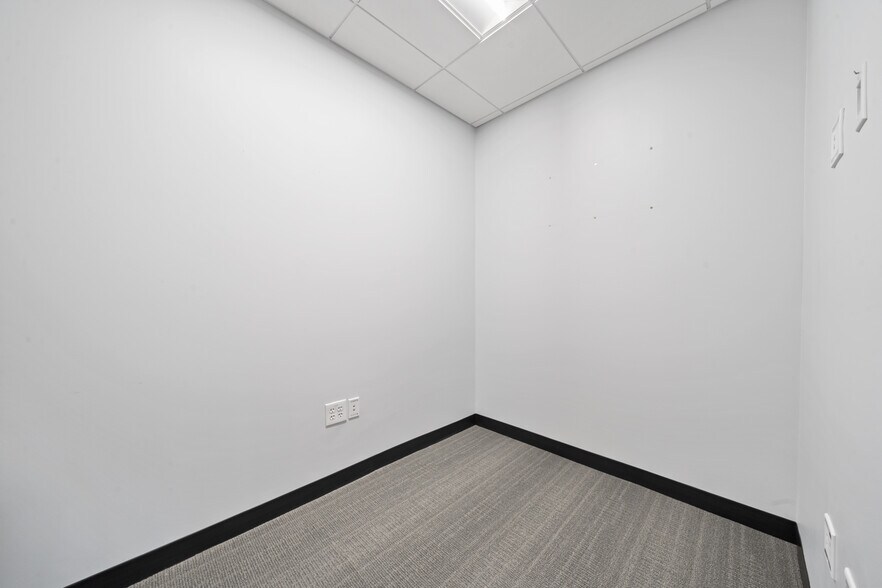 More Photos Of 7620 Guadalupe St, Austin Office For Lease