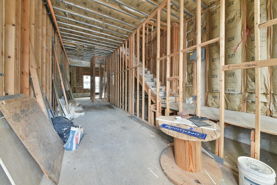 More Photos Of 1808 Frankford Ave, Philadelphia Storefront Retail Residential For Sale