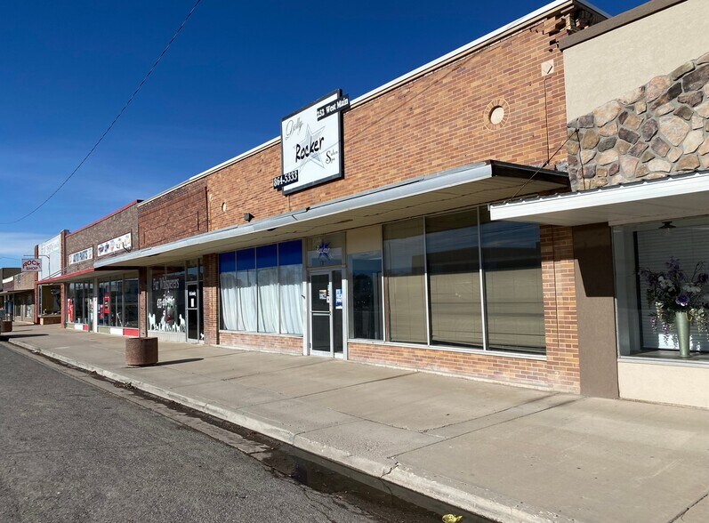 More Photos Of 252 W Main St, Delta General Retail For Sale