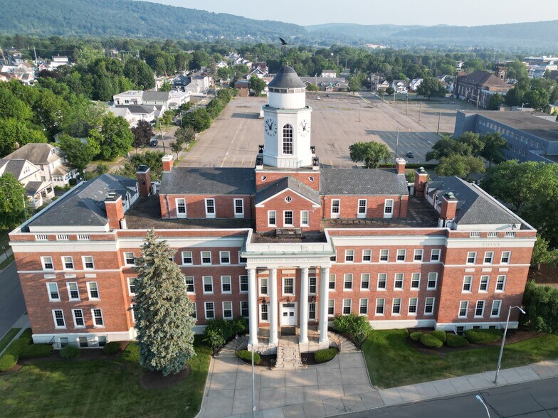 More Photos Of 1701L North St, Endicott Unknown For Lease