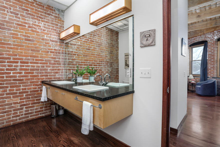 More Photos Of 1528 Gratiot Ave, Detroit Apartments For Sale