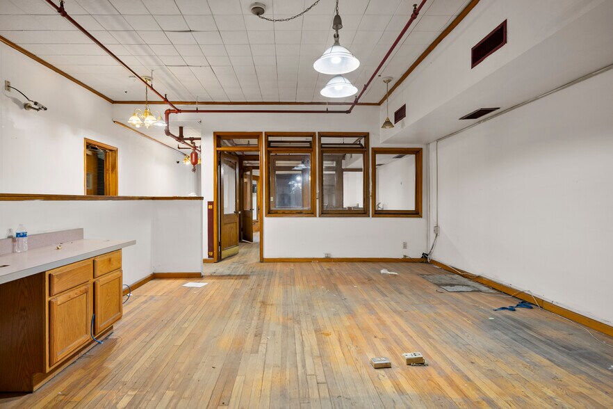 More Photos Of 403-409 N Pearl St, Albany Warehouse For Sale