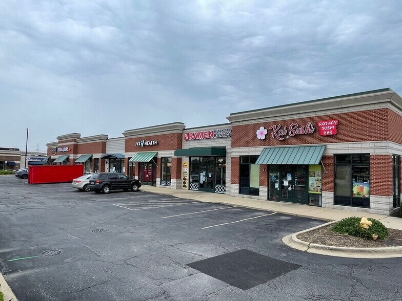 More Photos Of 2820 S Highland Ave, Lombard General Retail For Lease