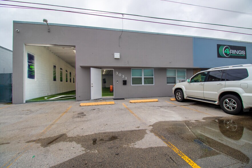 More Photos Of 3031-3035 NE 12th Ter, Oakland Park Warehouse For Sale
