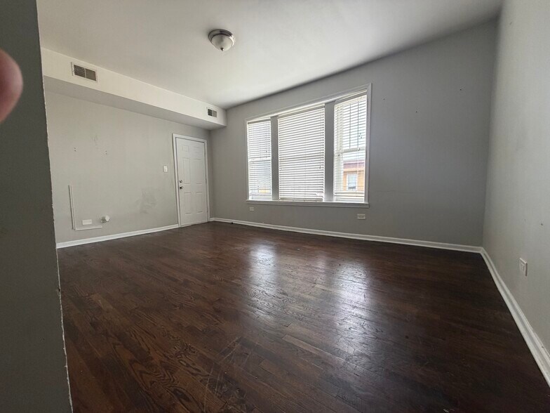 More Photos Of 4612-4626 S Lake Park Ave, Chicago Apartments For Sale