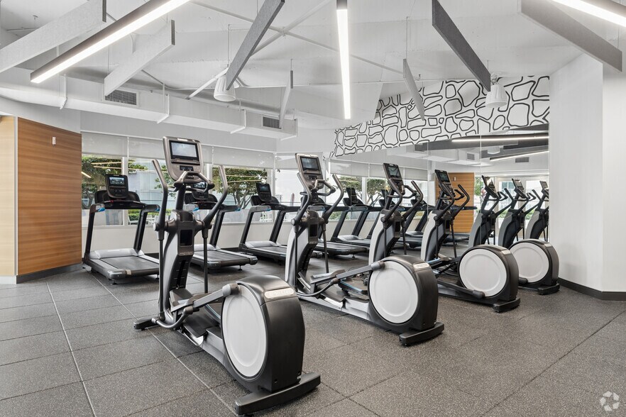 More Photos Of 1221 Brickell Ave, Miami Coworking Space